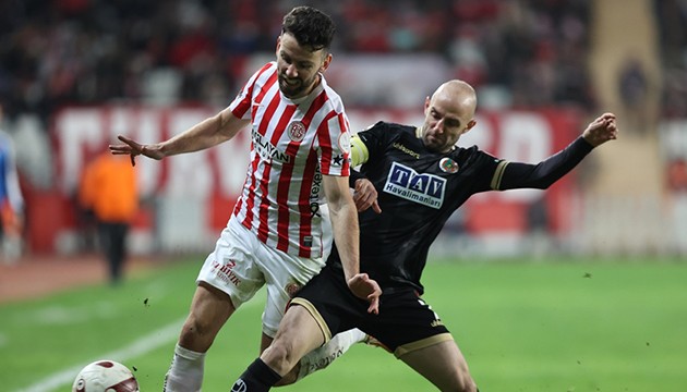 Süper Lig'de Antalya derbisi oynanacak