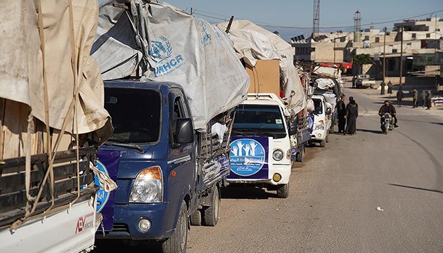 Suriye'de siviller köylerine dönüyor
