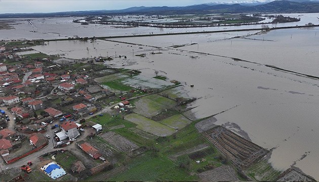Tarım arazileri sular altında kaldı