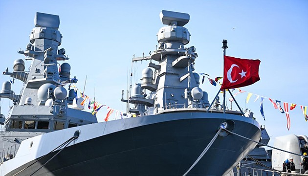 TCG Anadolu Hollanda'nın kalbinde
