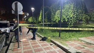 Parkta bıçaklı kavga