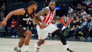 Beşiktaş, Olympiakos'a yenildi