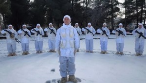 400 Mehmetçik için bere ördü