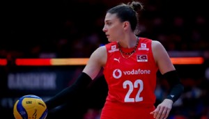 Milli voleybolcudan Deniz Göktaş mesajı
