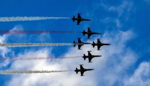 Türk Yıldızları'ndan gösteri uçuşu