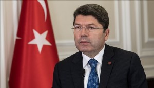 Bakan Tunç'tan anayasa mesajı