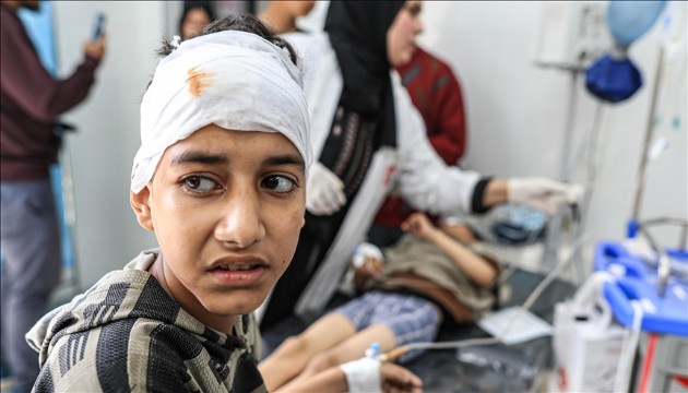 Gazze'de yardım almaya giden sivillere ateş açıldı