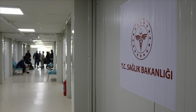 Hatay'da sağlık hizmetleri konteynerlerde