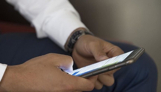 Araştırma: Tuvaletteyken akıllı telefonla vakit geçirmek hemoroid riskini artırıyor