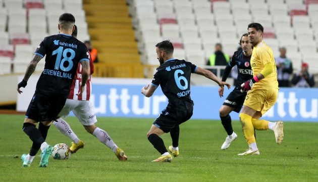 Trabzonspor, Sivas'ta darmadağın!