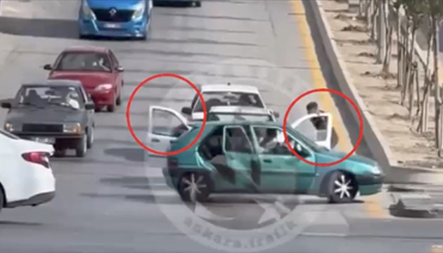 Yol kesen sürücüler yakalandı