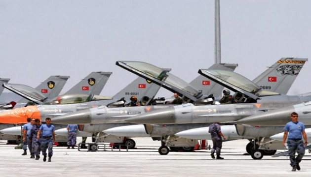 KKTC duyurdu: Türk F-16'ları Ada'ya gidiyor