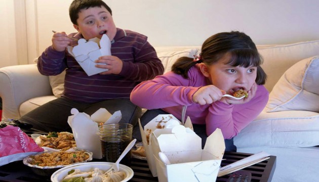 Yiyecekleri az çiğneyen çocuklarda obezite daha sık görülüyor