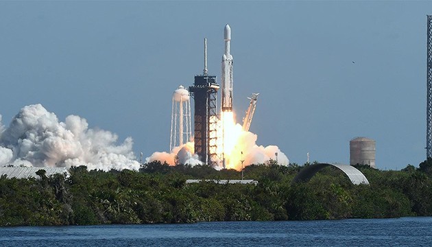 İsrail, SpaceX aracılığıyla uzaya iletişim uydusu fırlattı