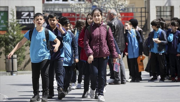 Okullarda ilk ders zili yarın çalacak