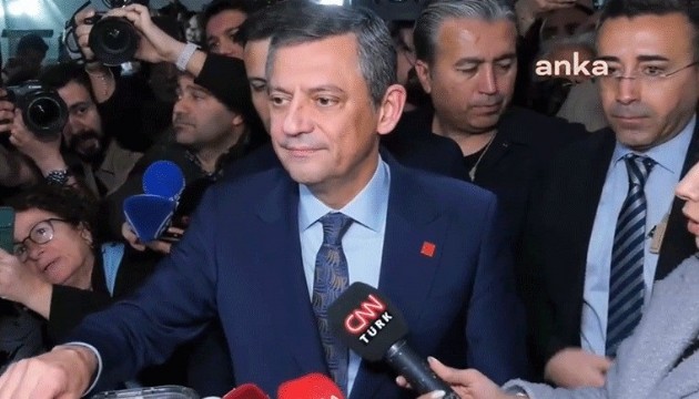 Özgür Özel oyunu kullandı