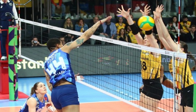 Vakıfbank ve Fenerbahçe, Şampiyonlar Ligi finali için sahaya çıkıyor