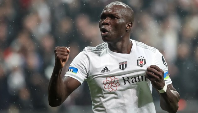 Beşiktaş'ın en büyük silahı Aboubakar'ı var! Resitale devam ediyor