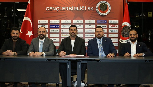 Volkan Demirel geri döndü