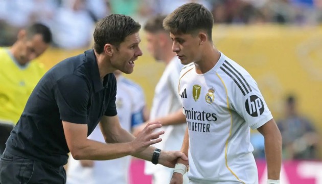 Real Madrid'de Alonso dönemi sona erdi: Yeni hoca hemen duyuruldu