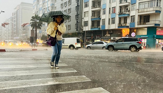Meteoroloji'den çok kuvvetli yağış uyarısı