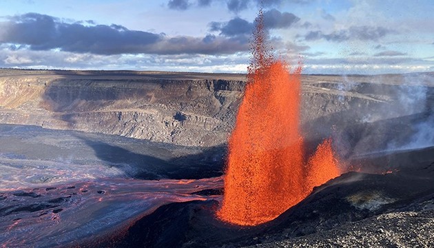 Kilauea Yanardağı faaliyete geçti