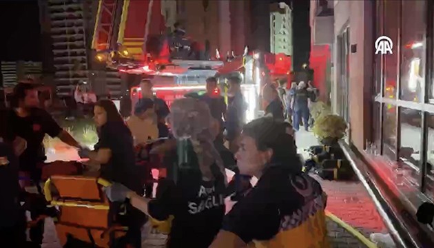 Çankaya'da 26 katlı binada yangın!