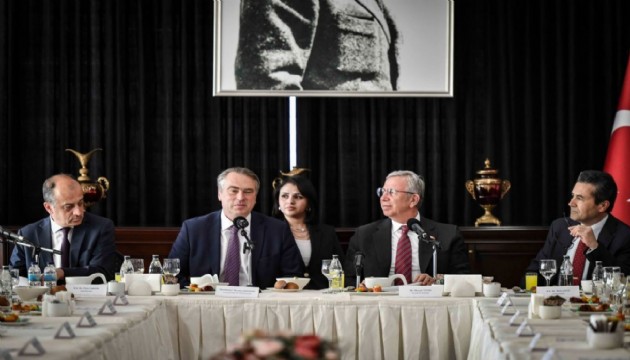 Mansur Yavaş, AB Türkiye Delegasyonu Başkanı ile görüştü