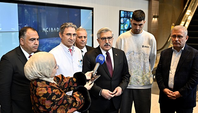 AK Partili Yayman, Tatlıses'i ziyaret etti