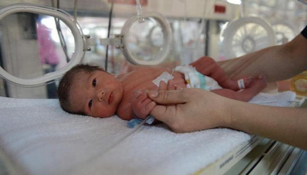 Bebeklerin kimlikleriyle sahte mama vurgunu