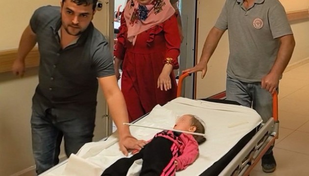Elbise askısı minik Meryem'i öldürüyordu