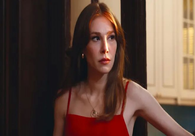Elçin Sangu muhabirlerin sorusundan rahatsız oldu! 