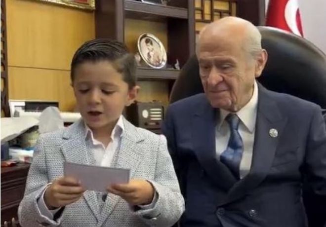 Küçük şaire Bahçeli'den ders: Ülkücü kaçmaz! 